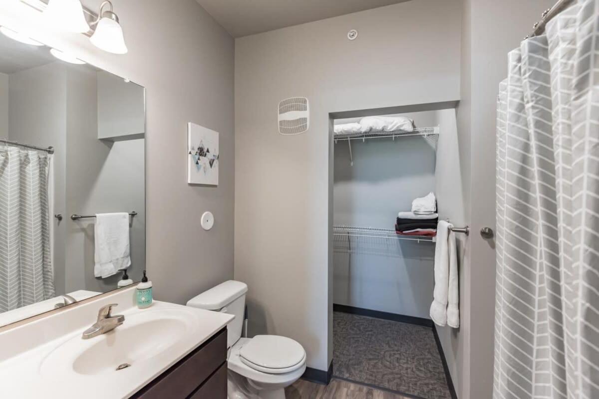 אמס Spacious 2Br Suite Plus Patio Near Iowa State מראה חיצוני תמונה