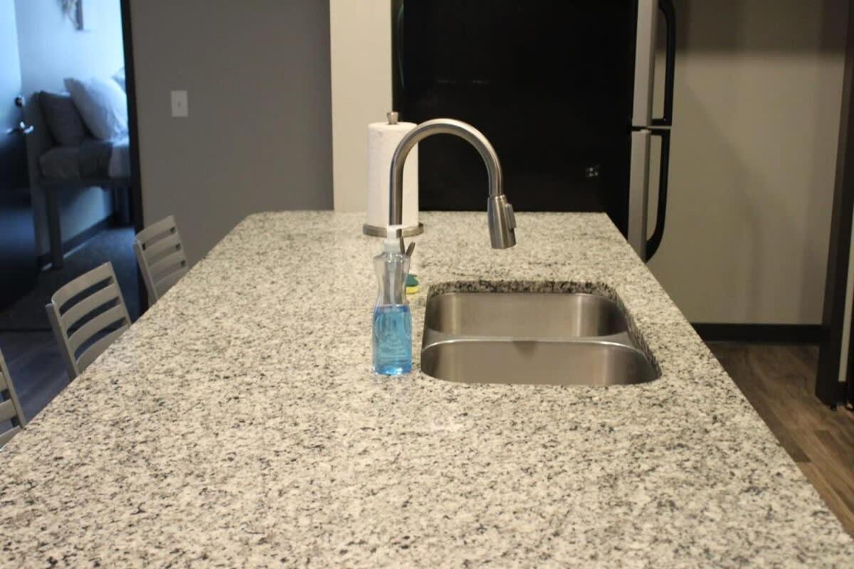 אמס Spacious 2Br Suite Plus Patio Near Iowa State מראה חיצוני תמונה